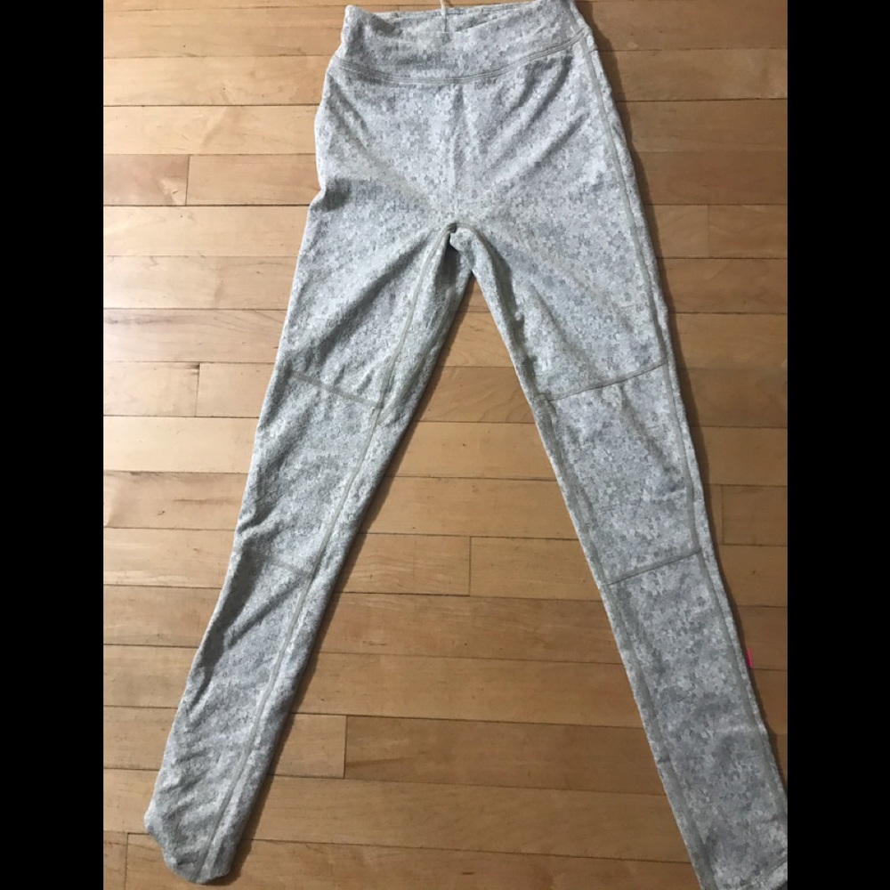 Gym shark leggings